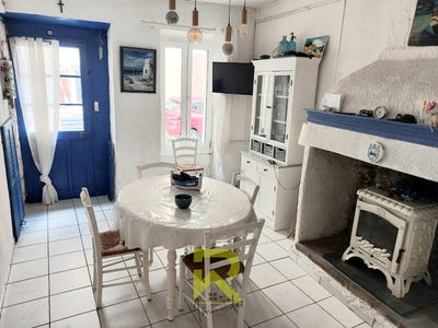 /international/fr/gruissan-languedoc-roussillon-310102729024/
