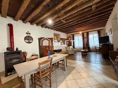 /international/fr/issoudun-centre-val-de-loire-310106997703/