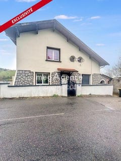 /international/fr/le-chambon-feugerolles-rhone-310099625555/