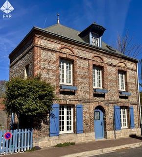 /international/fr/veules-les-roses-upper-normandy-310107793479/