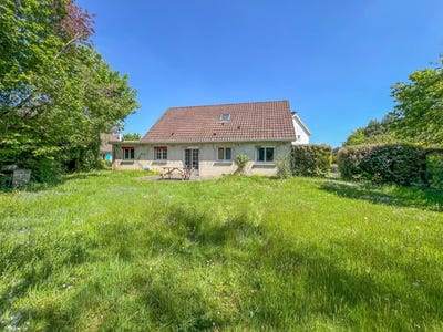 /international/fr/le-mesnil-saint-denis-ile-de-france-310100576904/