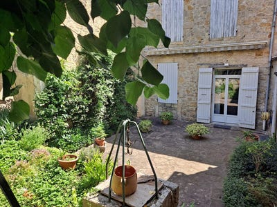 /international/fr/condom-midi-pyrenees-310119672522/