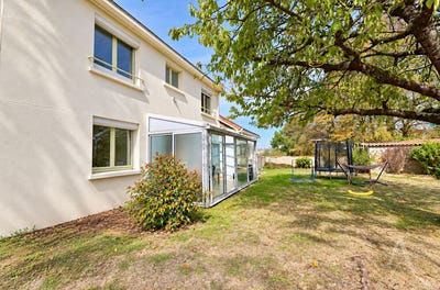 /international/fr/vieillevigne-pays-de-la-loire-310110005363/