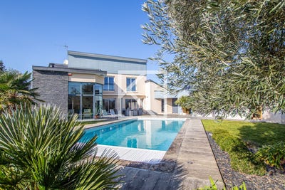 /international/fr/andard-pays-de-la-loire-310108430479/