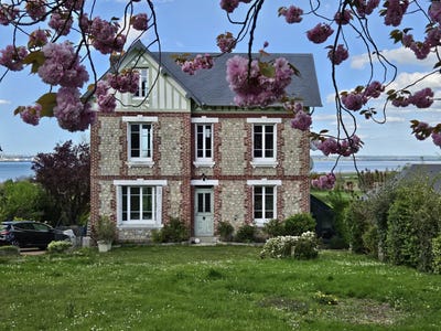 /international/fr/villerville-la-basse-normandie-310098924911/