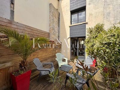 /international/fr/fontenay-le-comte-pays-de-la-loire-310108459776/