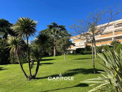 /international/fr/antibes-provence-alpes-cote-d-azur-310108453595/