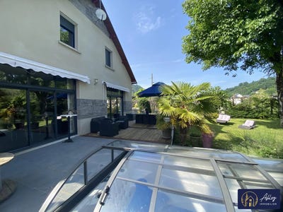 /international/fr/bort-les-orgues-limousin-310100458946/?lang=fr