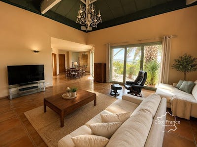 /international/fr/limoux-languedoc-roussillon-310100366217/
