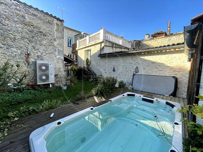 /international/fr/pellegrue-aquitaine-310098053307/?lang=en