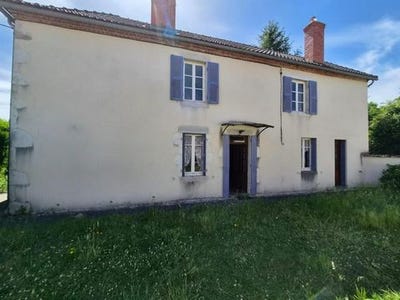 /international/fr/lalizolle-auvergne-310108674862/
