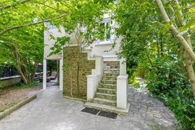 /international/fr/montreuil-ile-de-france-310108974033/