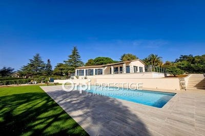 /international/fr/biot-provence-alpes-cote-d-azur-310108927876/