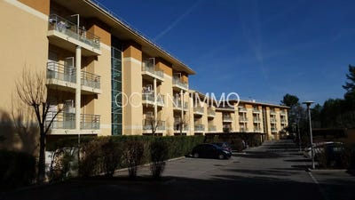 /international/fr/85-rue-henri-poincare-biot-la-basse-normandie-310102209458/