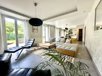 /international/fr/saint-avertin-centre-val-de-loire-310099652051/