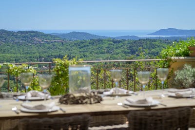 /international/fr/chateauneuf-grasse-hh-14937777-chateauneuf-grasse-provence-alpes-cote-d-azur-310101082067/