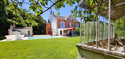 /international/fr/la-rochelle-charente-310110359847/