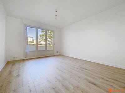 /international/fr/quimper-brittany-310107678631/