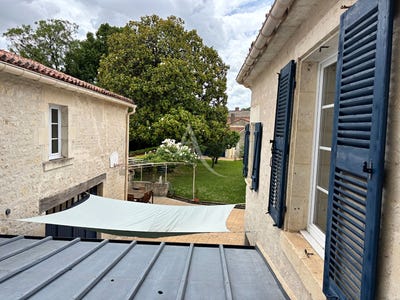 /international/fr/fontenay-le-comte-pays-de-la-loire-310108699914/