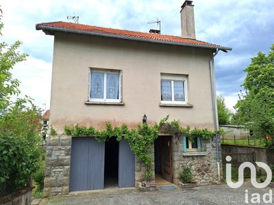 /international/fr/arpajon-sur-cere-auvergne-310107973255/