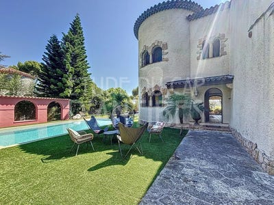 /international/fr/antibes-provence-alpes-cote-d-azur-310108484730/