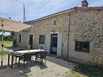 /international/fr/saint-claud-charente-310108377251/