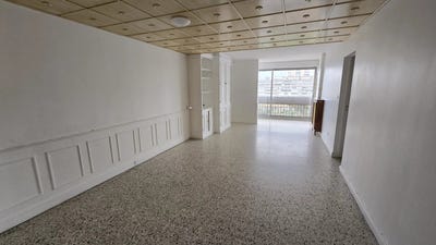 /international/fr/30-galerie-richard-wagner-nimes-languedoc-roussillon-310099618233/