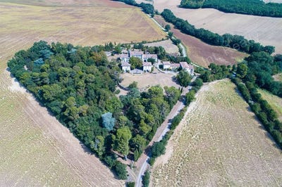 /international/fr/castelnaudary-languedoc-roussillon-310107650141/