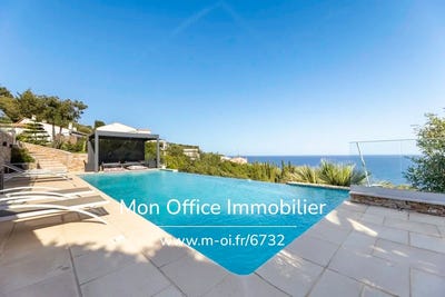 /international/fr/roquebrune-sur-argens-provence-alpes-cote-d-azur-310110339852/