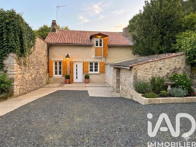 /international/fr/nalliers-charente-310105967952/