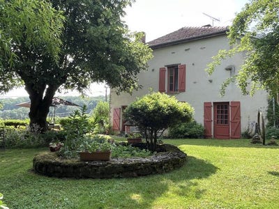 /international/fr/semur-en-auxois-burgundy-310100460066/?lang=zh-tw