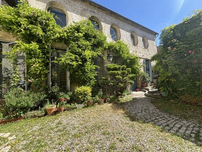 /international/fr/chatillon-sur-seine-burgundy-310109111588/