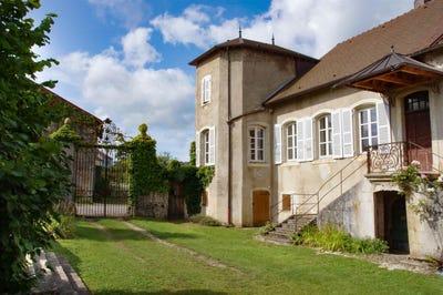 /international/fr/lons-le-saunier-franche-comte-310101445703/?lang=it