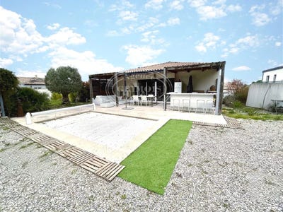 /international/fr/douzens-languedoc-roussillon-310108137654/