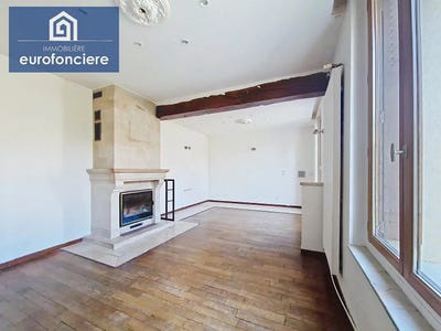 /international/fr/la-chapelle-saint-luc-ardennes-310106939012/