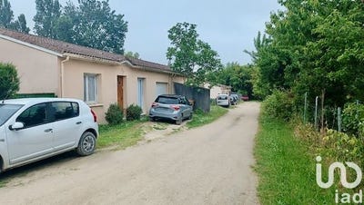 /international/fr/saint-seurin-de-cursac-aquitaine-310099833745/