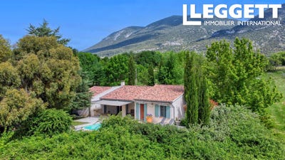 /international/fr/rustrel-provence-alpes-cote-d-azur-310100140955/