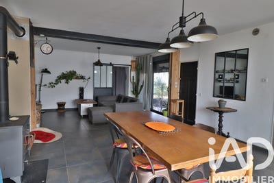 /international/fr/chevroux-rhone-310107557773/