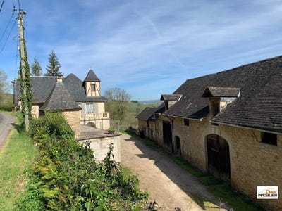 /international/fr/saint-cernin-de-larche-limousin-310106129323/