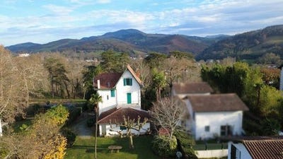 /international/fr/cambo-les-bains-aquitaine-310104985167/
