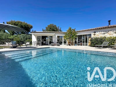 /international/fr/sanary-sur-mer-provence-alpes-cote-d-azur-310108318781/