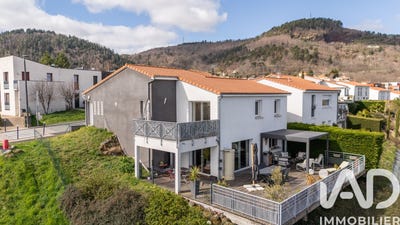 /international/fr/ceyrat-auvergne-310106593272/