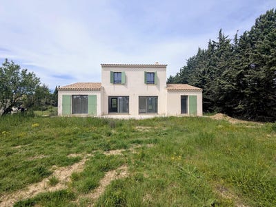 /international/fr/lourmarin-provence-alpes-cote-d-azur-310101187390/?lang=en