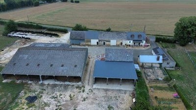 /international/fr/vallon-sur-gee-pays-de-la-loire-310104843920/