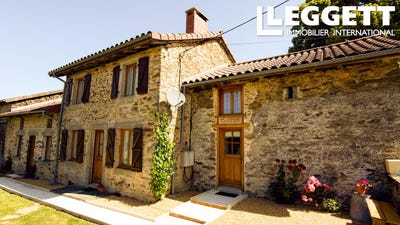 /international/fr/chalus-auvergne-310108924792/?lang=th