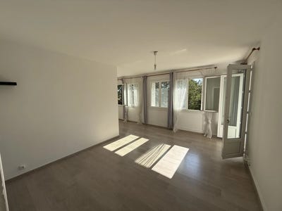 /international/fr/montelimar-rhone-310101085396/