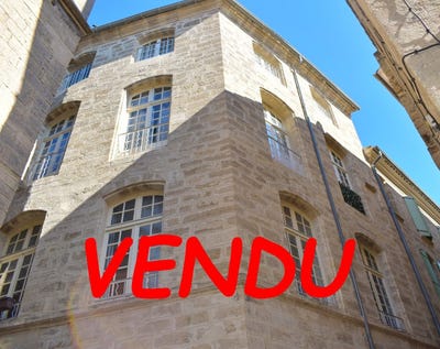 /international/fr/pezenas-languedoc-roussillon-310107641919/