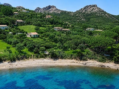 /international/fr/porto-vecchio-corsica-310107643073/