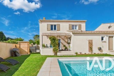 /international/fr/rochefort-du-gard-languedoc-roussillon-310106414404/