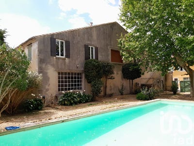 /international/fr/saint-gilles-burgundy-310099055833/